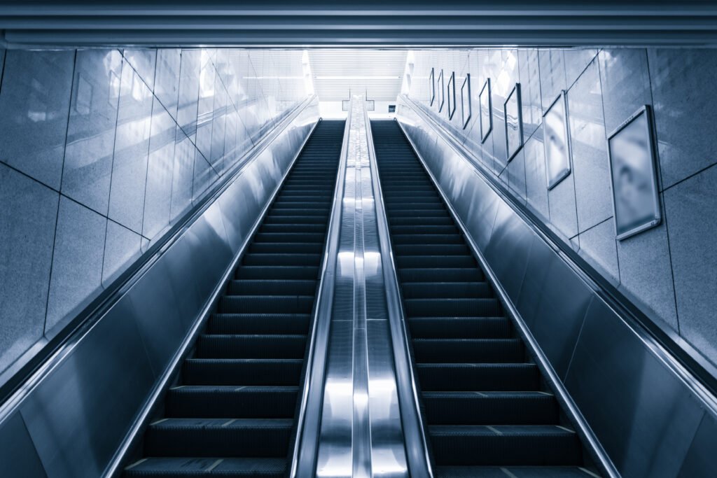 Modern Escalator Shopping Center 1 1024x683